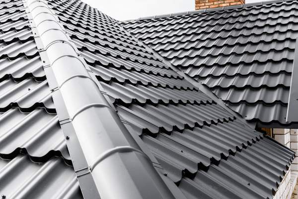 new residential metal roof in dark gray in mentor ohio