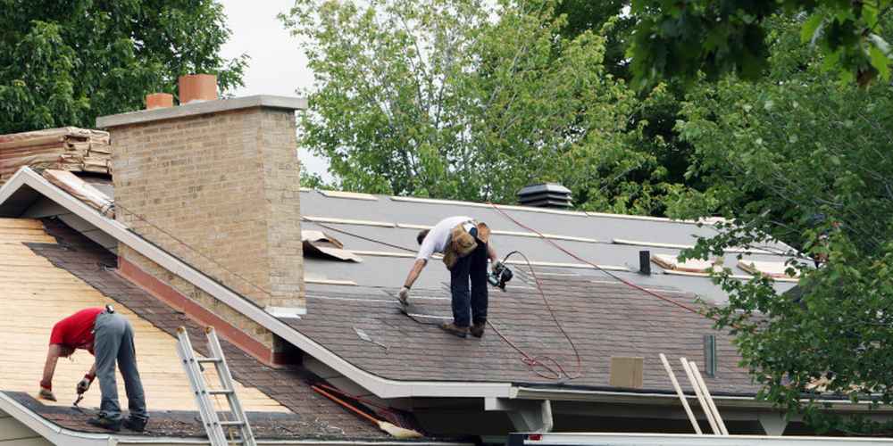 Hiring local roofing expert in Mentor