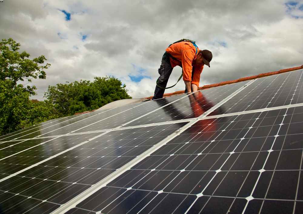 trusted solar roofing expert in Mentor OH