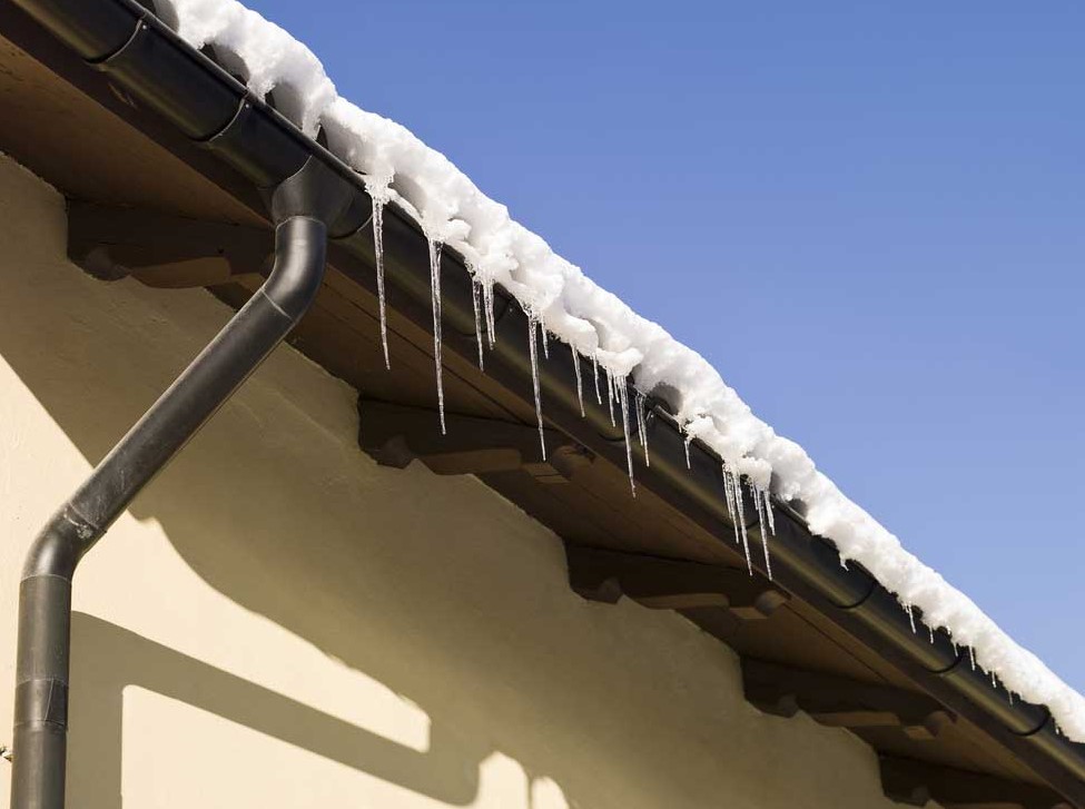 ice dams on roof