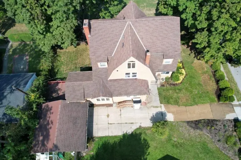 residential roofing services in Willoughby, OH
